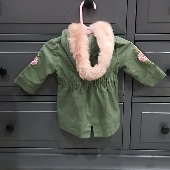 Infant Floral high low a jacket - Picture 2 of 3